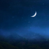 Sichelmond am Nachthimmel